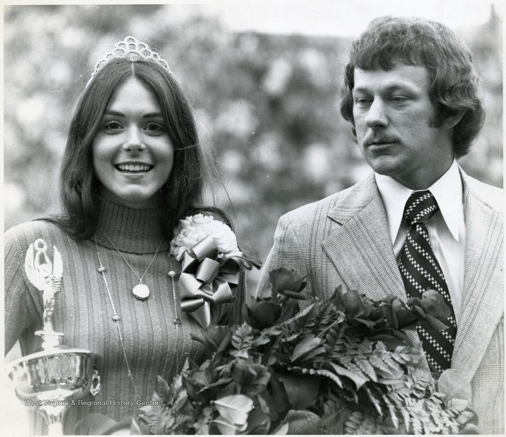 Homecoming Queen Patti Callihan and Escort - West Virginia History OnView |  WVU Libraries