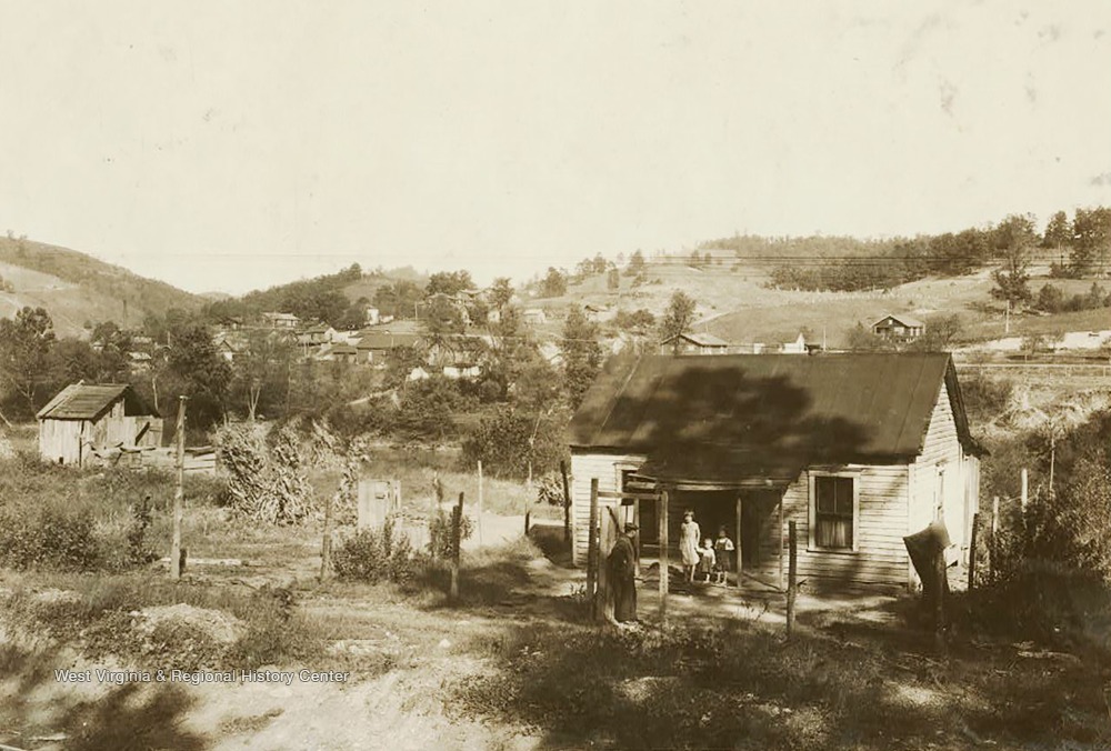 Miner S Cabins On Elk River Others On Slope In Distance Bream W