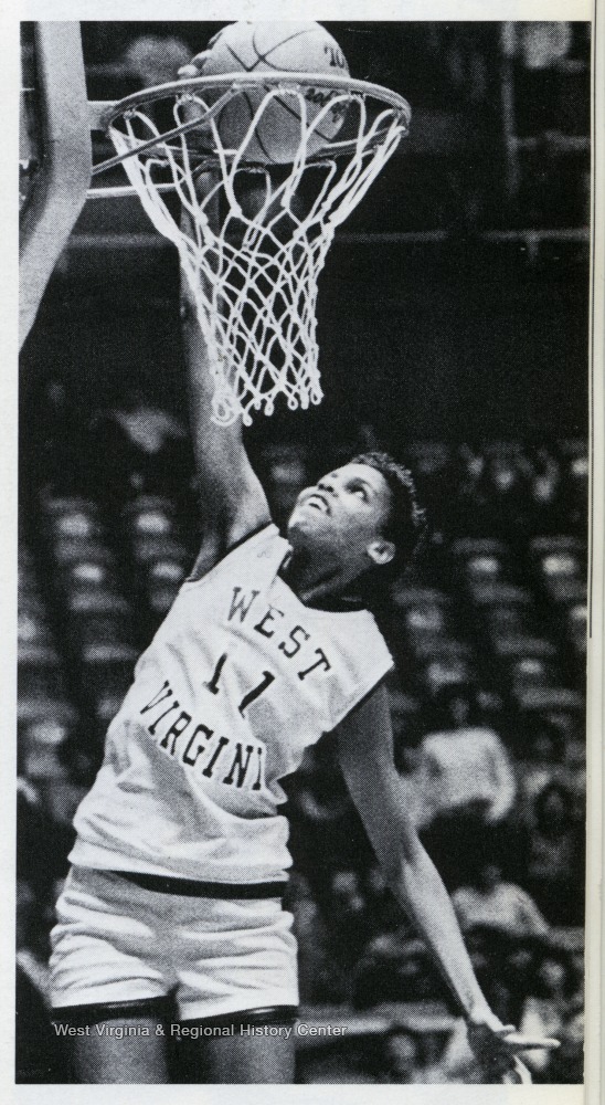 georgeann wells dunk