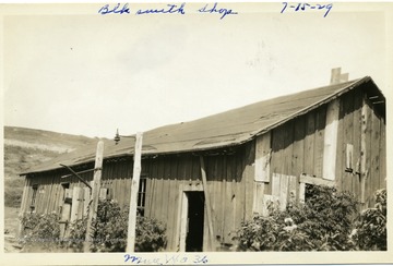 Wood building which was the blacksmith shop at Mine No. 36, Thomas, W. Va.