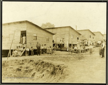 Miners families in front of Lewistown Barracks. 