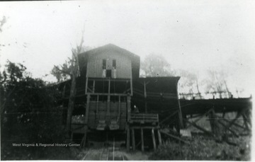 Head house above the railroad tracks.