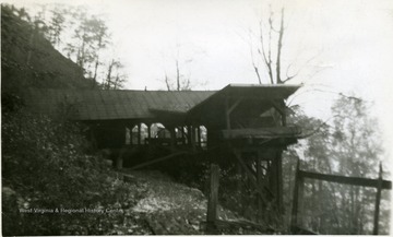 Side view of the head house at Fire Creek Coal and Coke Co.