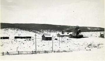 Tipple and surrounding buildings in the winter at Thomas, W. Va.