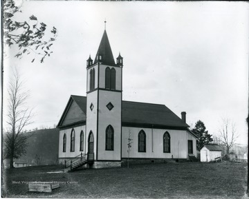Front view of the Greenbier Baptist Church in Alderson, W.Va.