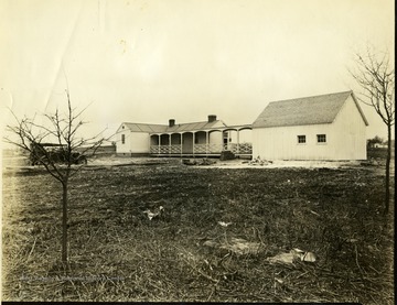 'The following credit must be printed underneath each reproduction of this picture: Paragon Photo Service. Not to be syndicated, rented, loaned or used for advertising purposes without written permission. Paragon Photo Service, 489 Fifth Ave., New York, N.Y.'