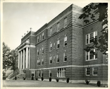 A close-up view of Beckley Hospital, in Beckley, West Virginia.  'Copyrighted 1955 All rights reserved by Harlow Warren 320 North Kanawha Street Beckley, W. Va.'