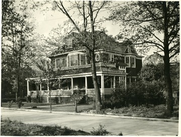 Residence on Sycamore and Buffalo Streets. 