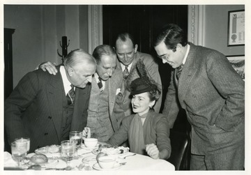 'Movie star Olivia de Havilland visiting senators on occasion of the premiere of Gone With the Wind in Washington D.C.'