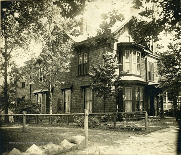 'Old Hough home near head of High Street'. 