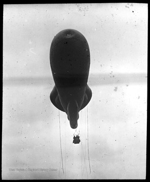 World War I Lantern Slide Show. In group of originally numbered slides.  (Number label is lost.)  Observation balloon in air.  Frame is labelled with text saying 'Visual Bureau, University of Pittsburgh.'  (negative no. 45-9783 is inscribed on slide)<br />