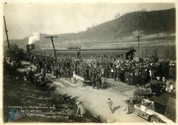 Crowds gathered at the Baltimore and Ohio Depot as Company L departs for World War I.
