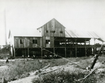 View of the South Fork Lumber Company, built in 1922. This building later became the Natwick Company building which was destroyed by fire in 1954.