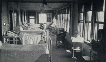 A ward in the Grandview Sanitarium being used for the treatment of Turberculosis.