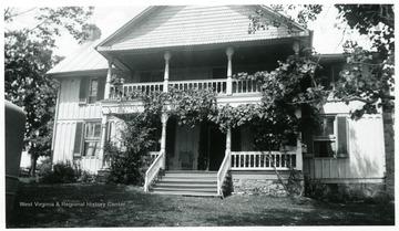 A front view of the Byrnside House.