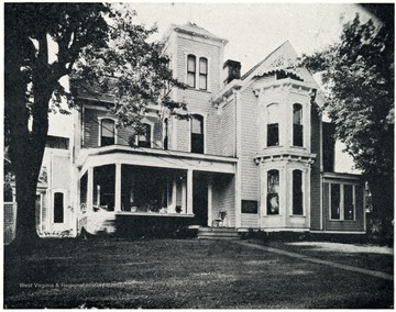 A front view of the Florence Crittenton Home. Miss Elizabeth Rungee, Superintendent.