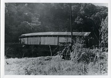 McKinney Bridge in Cairo in Ritchie County, West Virginia. Erected in 1878; Fell in 1970.