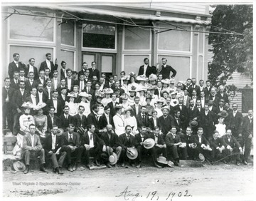 Group portrait of Teacher's Institute participants.
