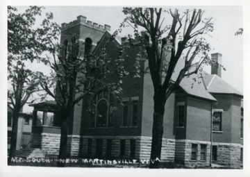 A picture postcard of Methodist Episcopal Church in New Martinsville, West Virginia.