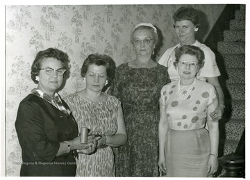 Mrs. J.W. Ruby, Mrs. J.D. Everly, Mrs. Harved Watson, Mrs. W.M. Huff and Mrs. Delmas, picture possibly taken at Kingwood Inn.