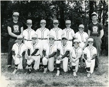 First row left to right: Reno Buffalo, Terry Payne, Bobby Hite, Chuck Shinaberry, Mark Sanders, Tim Philippe.  Second row left to right: Ron Bane- Manager, Eddie Buchanon, Larry Gibson, Dane Romito, Carl Goodwin, Jeff Philippe, Coach Wayne Goodwin.