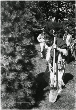 Chief Shenandoah is pictured in the background to the right, Talltree is beside him, but is cut off in picture.