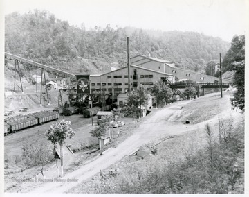 Image from the collection of the Chesapeake and Ohio Historical Society. 'CSPR-136: A general view of Consolidation Coal Co. tipple at Jenkins, Ky.'