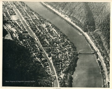'Looking downstream west northwest at mile 10.7.  Montgomery, West Virginia.'