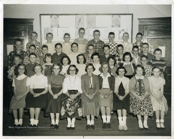 A class portrait taken most likely at Simpson Grade school in Bridgeport, W. Va.