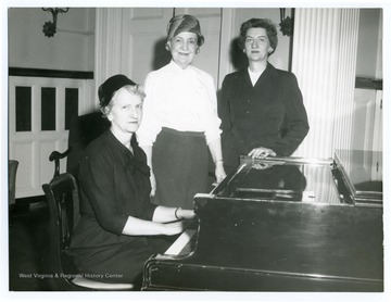 From left to right Mrs. Warren Manning, Mrs. Sam Morris, and Mrs. Ben Glasscock.