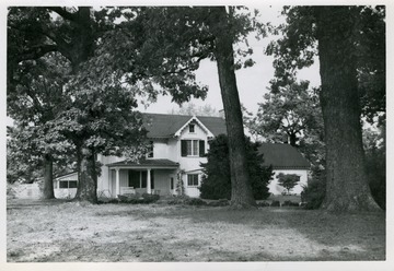 Home of Julia McDonald Davis wife of John W. Davis, mother of Julia Davis.