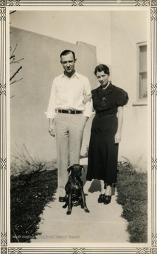 Candid portrait of husband and wife, Clifford and Eva Condon from Morgantown, West Virginia. The photograph was probably taken in Long Beach, California.