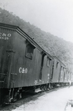 The cars belong to the Chesapeake and Ohio (C&amp;O)Railroad.