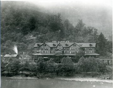 Built by William G. McKell in 1901, the Dunglen was called the Waldorf of the mountains. It burned down in 1930.