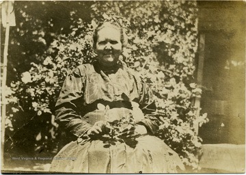 Wife of Anderson Hatfield and mother of 13 children. Her older sons took part, along with their father in the feud against the McCoys.