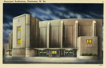 Caption on back of postcard reads: "The Municipal Auditorium, built in 1940 at a cost of $600,000, seats 3,500 people." Published by The A.W. Smith News Agency. (From postcard collection legacy system.)