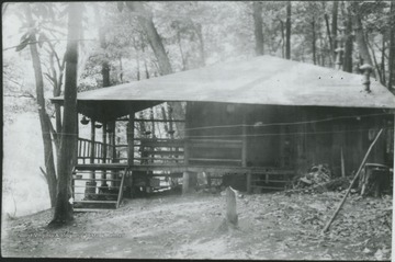 Built in 1914 on the south side of Cheat River, upstream from Quarry Run.