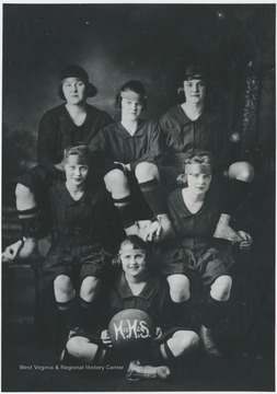 Top right is Fannie Quisenberry. The rest of the players are unidentified. 