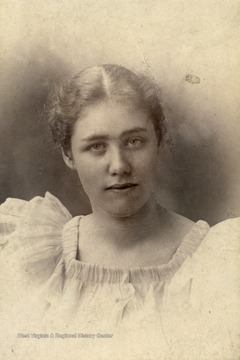 Sister of James R. Moreland.