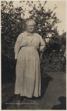 Wife of W. M. "Billy" Meador and mother to Luther, Foy, and Charles. Her nickname was "Em' Billie". 