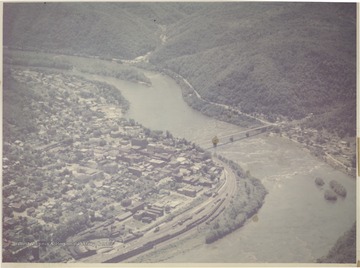 View overlooking New River and the city of Hinton.