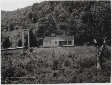 Photo of the schoolhouse. 