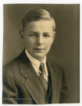 Graduation photo of Edmund B Flink.
