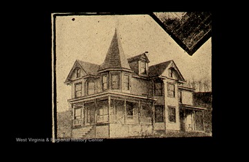 304 Maple Avenue.Built in 1901. Appears on Sanborn fire maps in 1911, 1921, 1927.