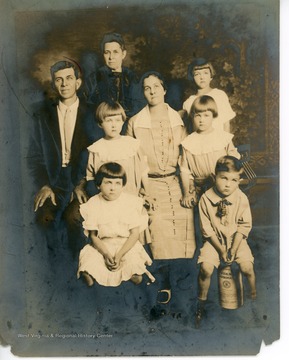 Clockwise from Left: Clarence Deeds, Nancy (Hinton) Deeds, Bessie (Lilly) Deeds, Lois Deeds, Ruth Deeds (twin), Robert Deeds, Mildred Deeds, Ruby Deeds (twin)